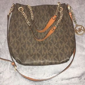 DESIGNER crossbody